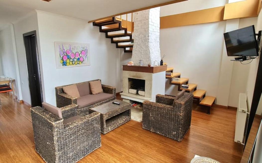Duplex Apartment In The City Center Tbilisi Zewnętrze zdjęcie